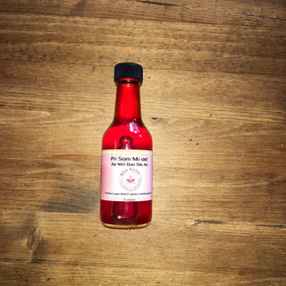 Po Som Mo On Oil Red Root Product